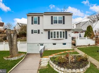 6614 Oliver St, Riverdale, MD 20737