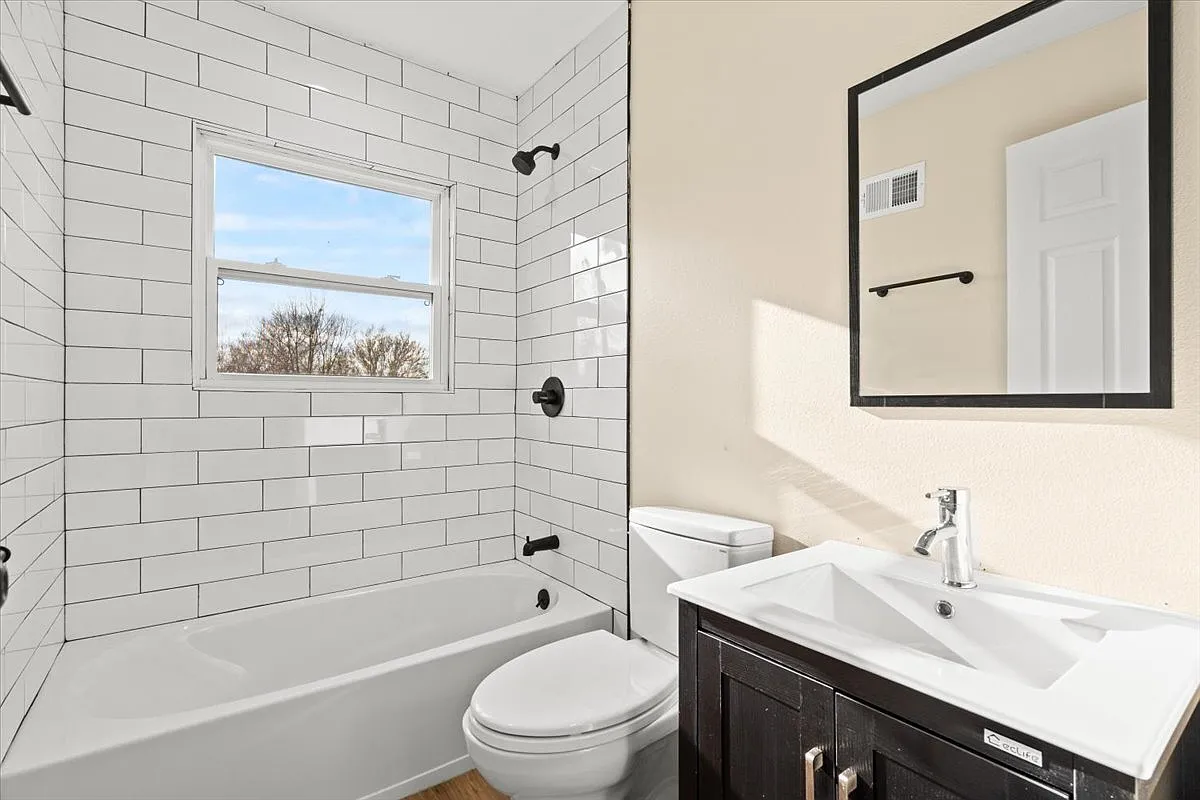 621 Chestnut Street - West — Photo 3