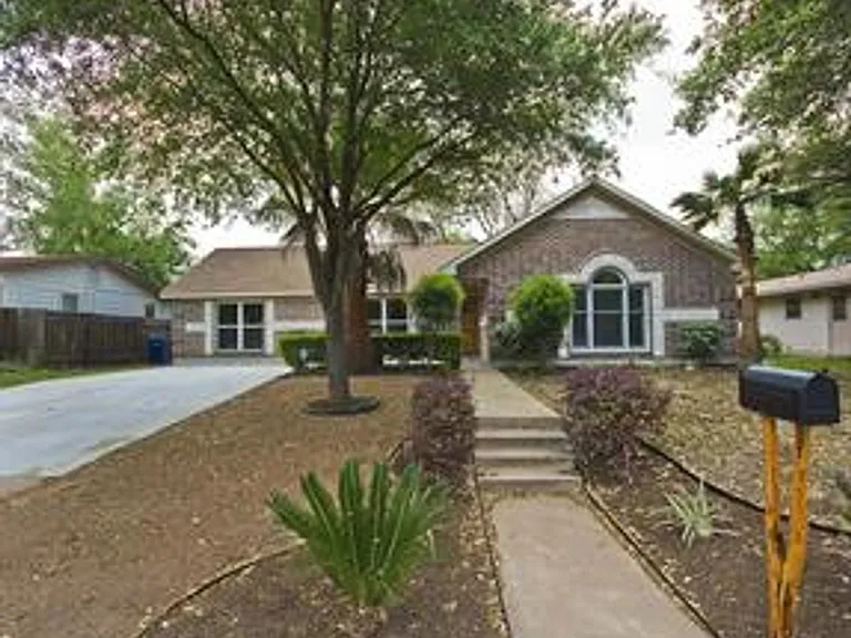 5333 Westminster Dr — Photo 17
