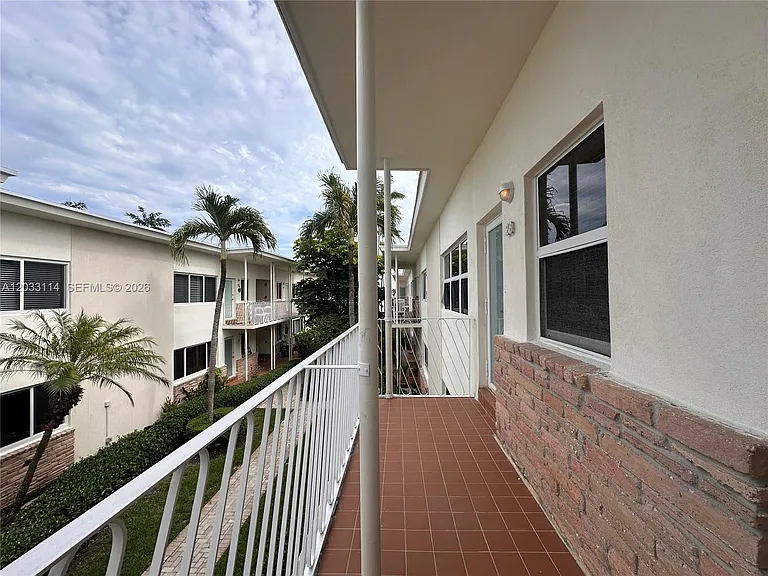 1100 Venetian Way #2B — Photo 7