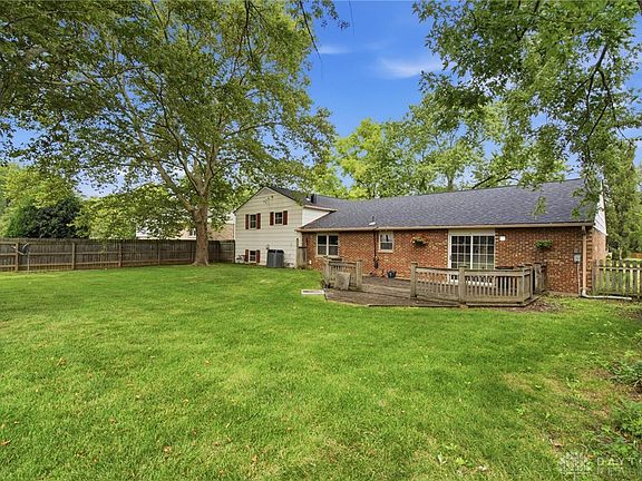 4th image of 3834 Willow Creek Dr