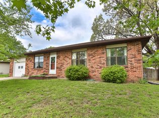 2005 E Rosewood St, Republic, MO 65738