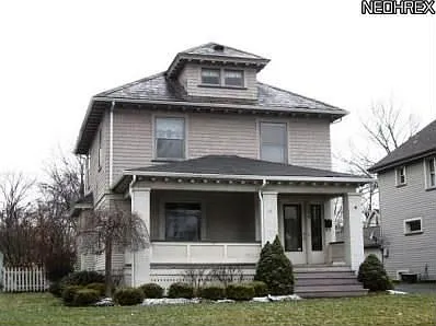 334 Oak Knoll Ave SE photo 1