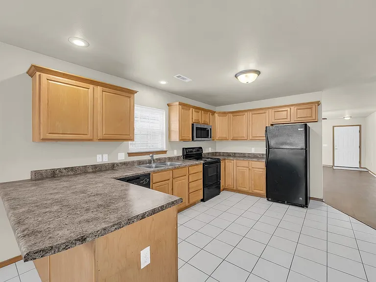 2970 W Old Farmington Rd — Photo 7