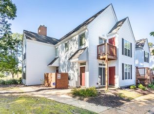 421 Persimmon Dr, Yorktown, VA 23693