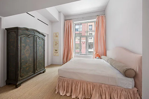 Rented by Level Group | media 17