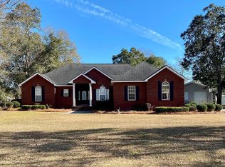 120 Rugglestone Dr, Jesup, GA 31546