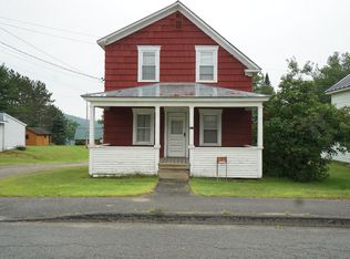 518 Main St, Jackman, ME 04945