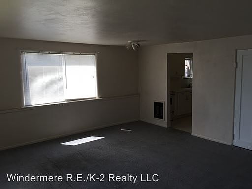 2nd image of 705 4th Ave SE