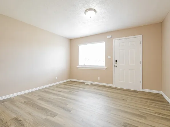 1821 Ruth Dr, Thornton, CO 80229