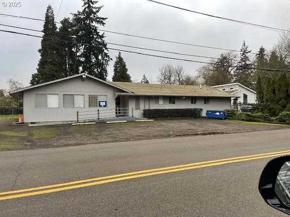 32 Marion Ln, Eugene, OR 97404