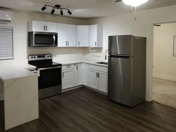 1556 Godwin St, Houston, TX 77023