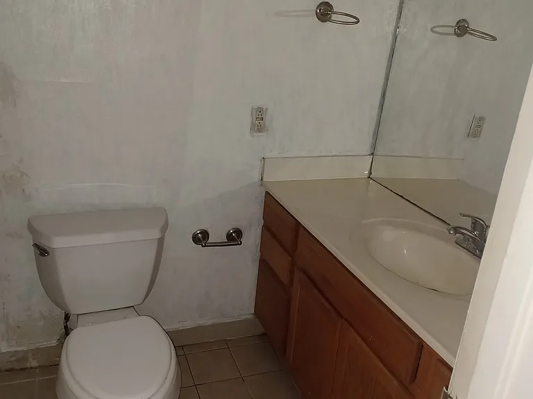 1700 W Clinch Ave #219 — Photo 10