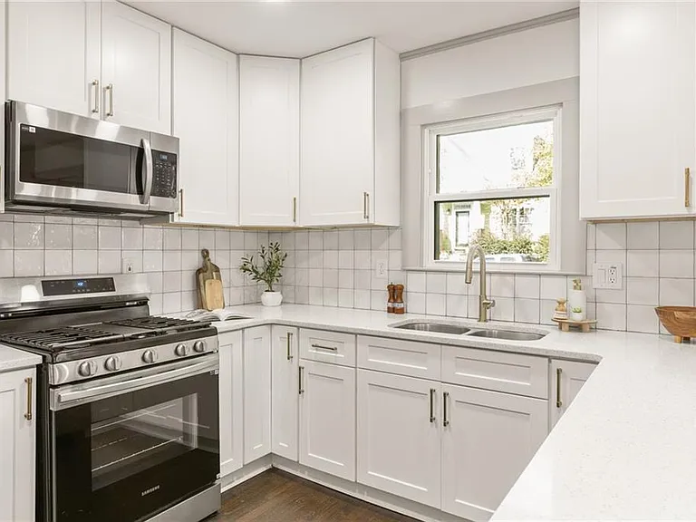 3455 Rainey Ave — Photo 27