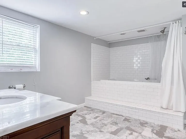 900 Broce Dr — Photo 12