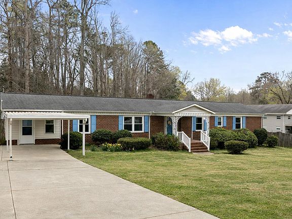 3rd image of 637 Buck Jones Rd
