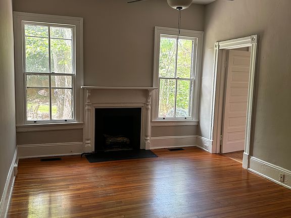2nd image of 305 Linden Ave #B