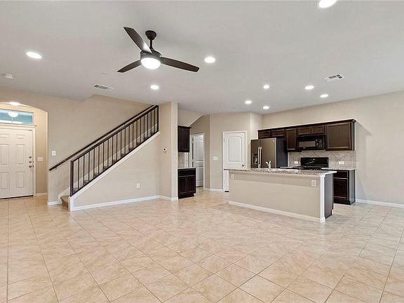 5th image of 2880 Donnell Dr Unit 2002