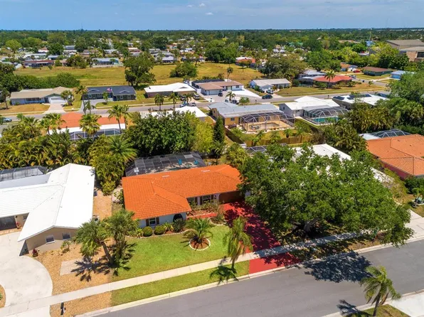 7243 Antigua Pl, Sarasota, FL 34231