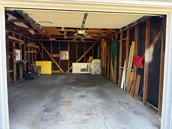 3rd image of 1311 Avenue D