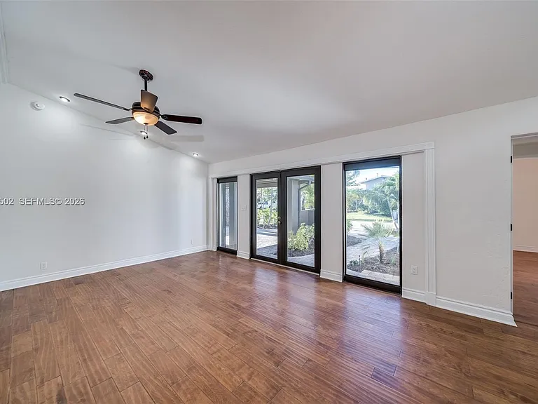 1704 SW 5th Ct — Photo 7