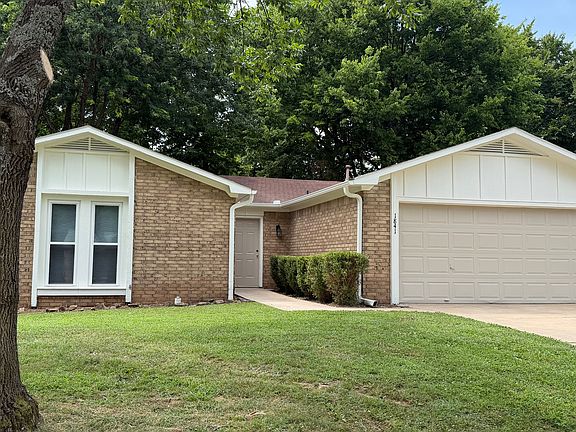 2nd image of 1841 N Seminole Ct