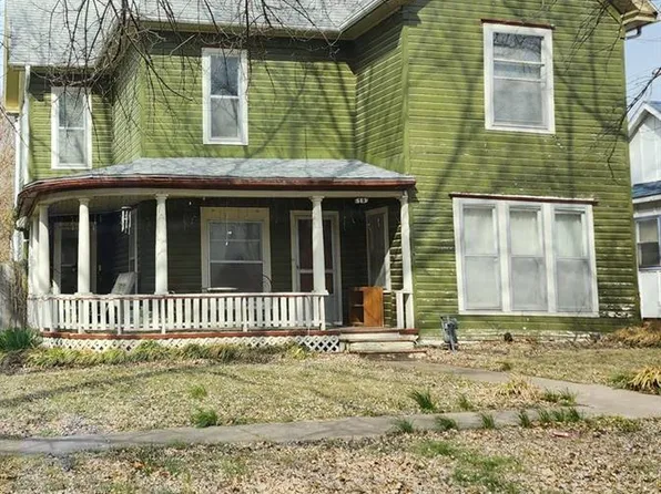 19 S Kansas Ave, Chanute, KS 66720