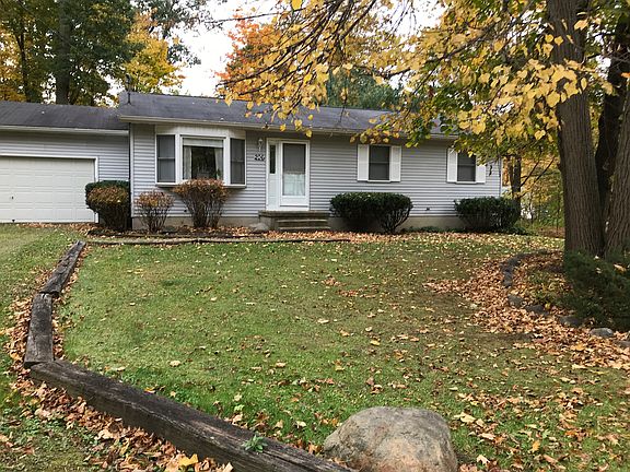 2nd image of 206 Evergreen Dr