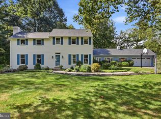 4 Gingerwood Rd, Malvern, PA 19355
