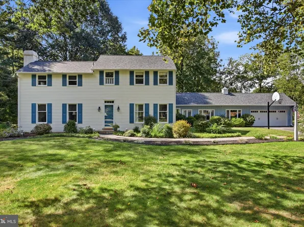 4 Gingerwood Rd, Malvern, PA 19355