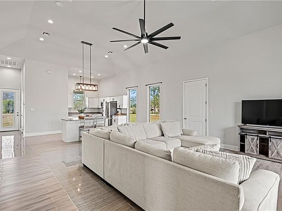 3rd image of 19867 Kash Estates Rd