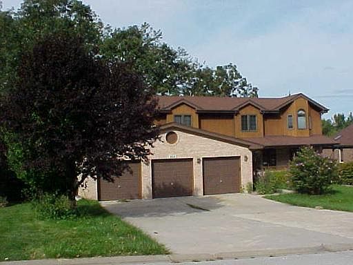 1st image of 822 S Huntley Woods Dr
