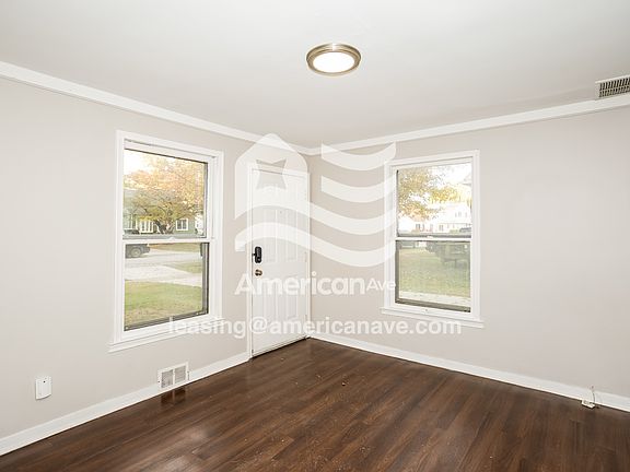 3-Living Room