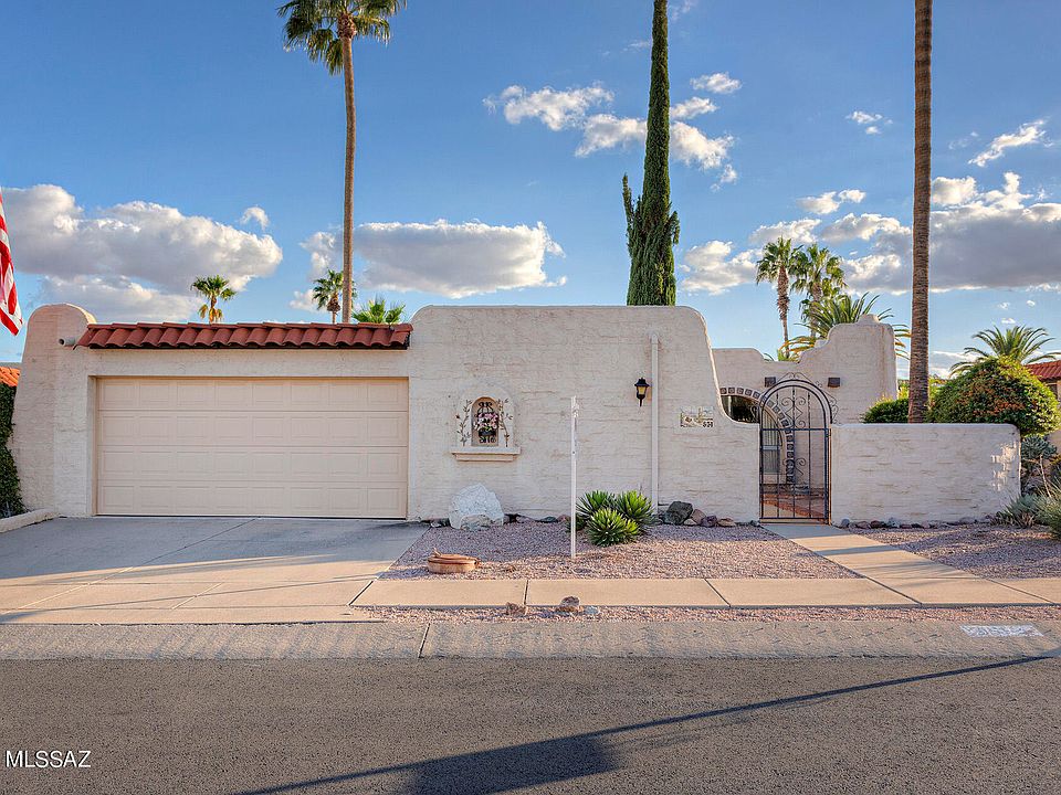 1st image of 851 W Calle Del Regalo