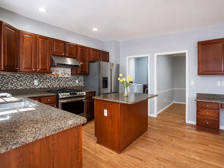 45149 Bartlett Dr — Photo 40