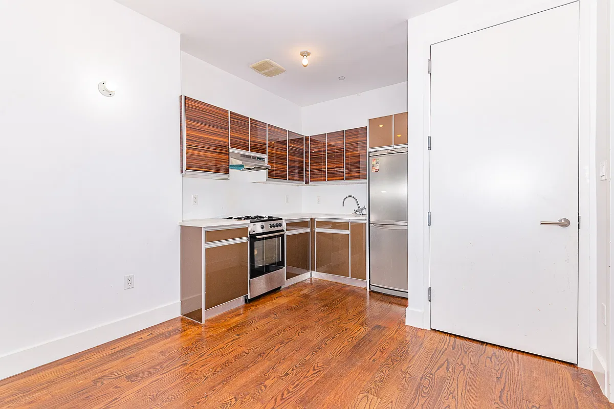 1072 Bergen Street — Photo 1