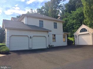3388 Manor Rd, Huntingdon Valley, PA 19006