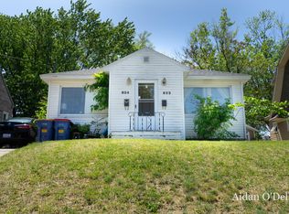 822 Dickinson St SE, Grand Rapids, MI