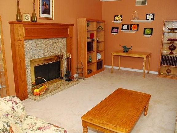 Stone fire place living room 