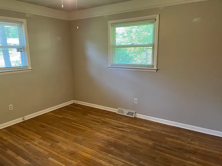 364 Cherryland St — Photo 16