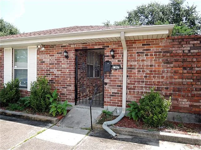 1305 Seminole Ave