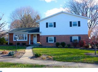 34 Miller Dr, Sinking Spring, PA 19608