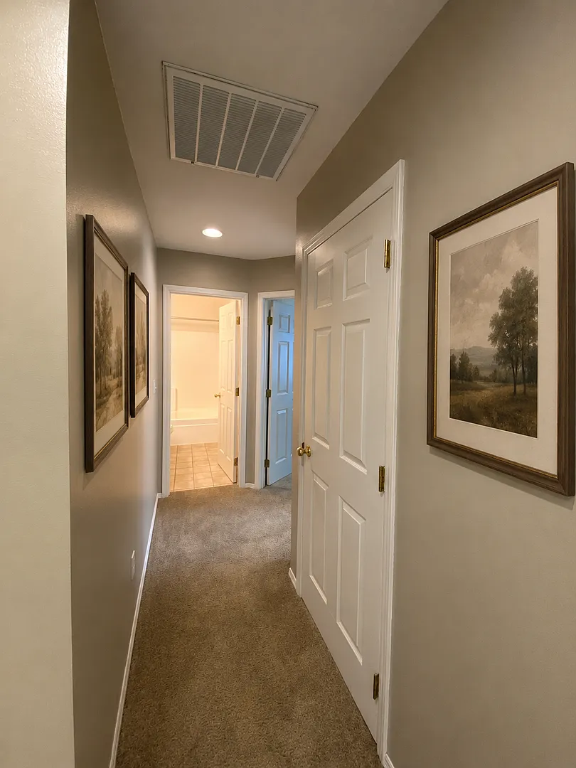 Discover The Perfect Blend of Comfort and Convenience In Terrace Heights. — Photo 4