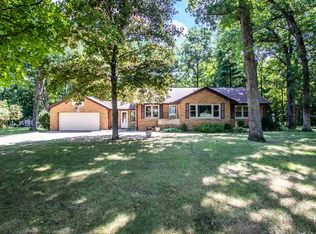 1394 Riggert Rd, Metamora, IL 61548