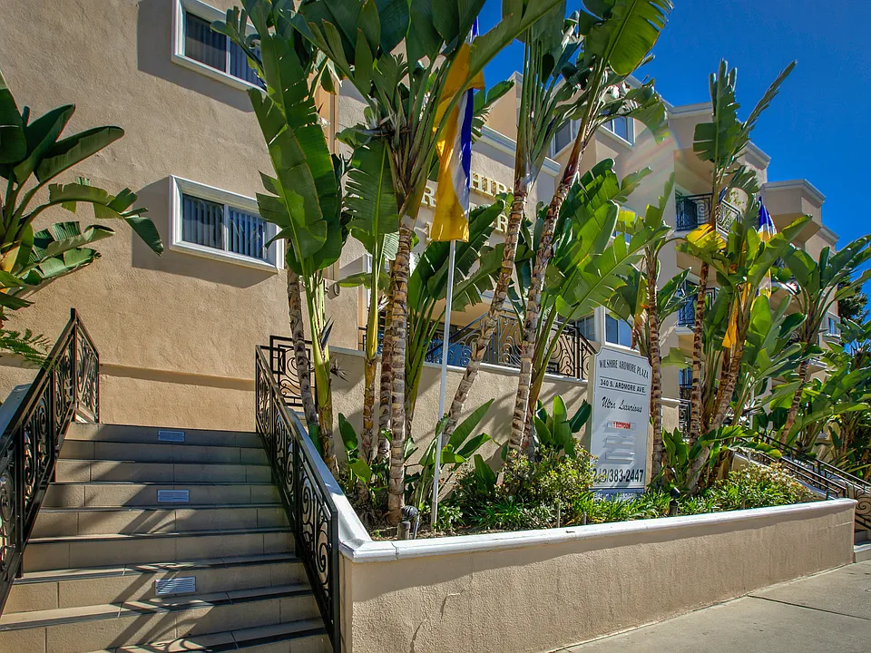 Wilshire Ardmore Plaza
