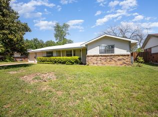1128 Mason Dr, Hurst, TX 76053