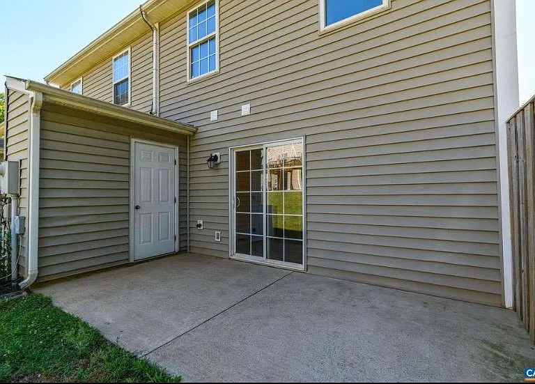 101 Darien Ter — Photo 4