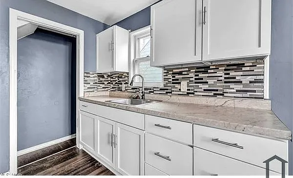 15404 Fernway Dr — Photo 6