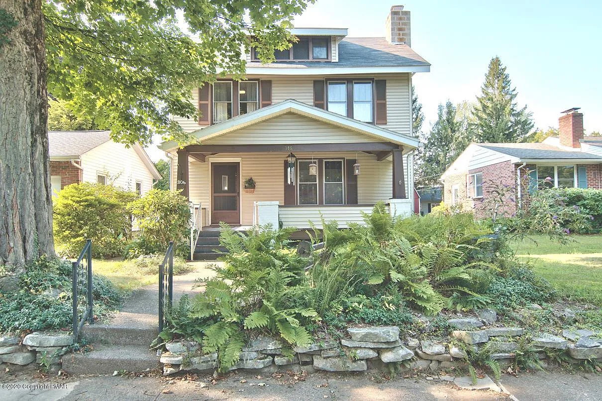 306 Bryant St photo 1
