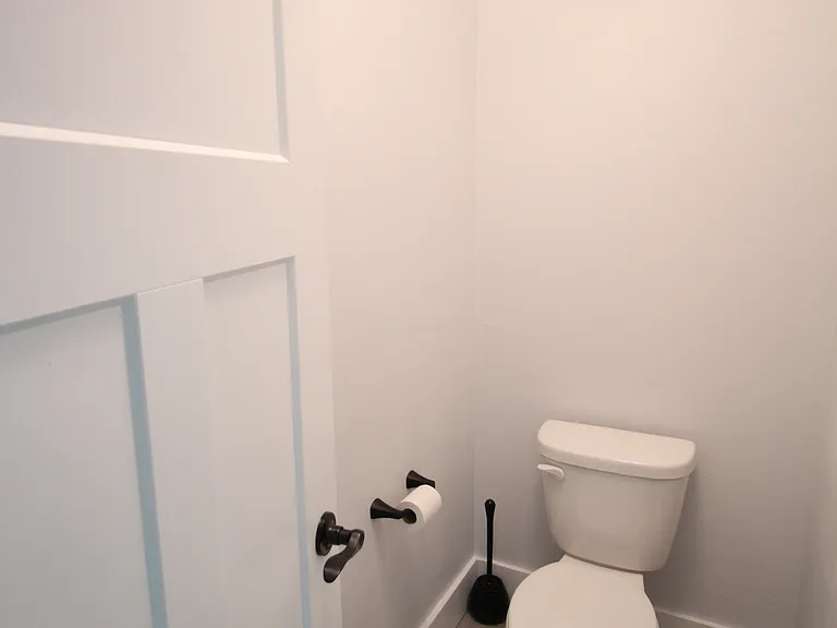 4102 NW 26th Dr — Photo 15
